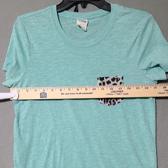 PINK VICTORIA'S SECRET Green Tee Shirt with Animal Print Pocket - Size Small - Picture 9 of 10